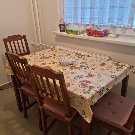 Apartment Nh12 Bratislava Eksteriør billede